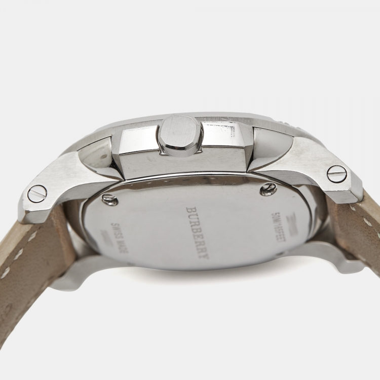 Pre Owned Burberry Champagne Stainless Steel Leather The Britain BBY1500 Women's Wristwatch 38 mm