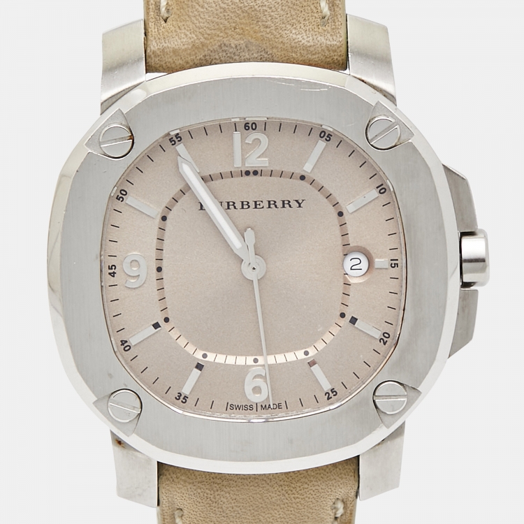 Pre Owned Burberry Champagne Stainless Steel Leather The Britain BBY1500 Women's Wristwatch 38 mm