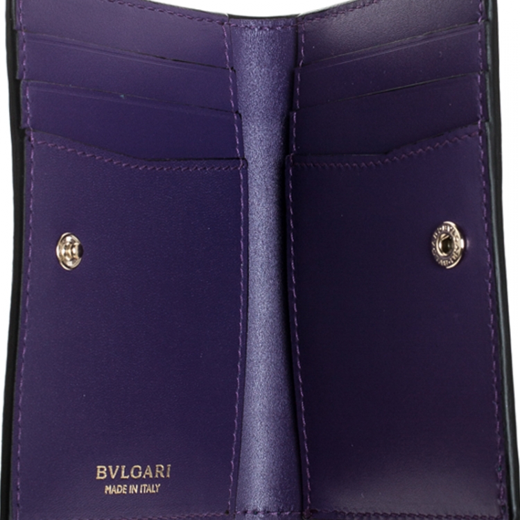Pre Owned Bvlgari Green Leather Serpenti Forever Bifold Card Holder