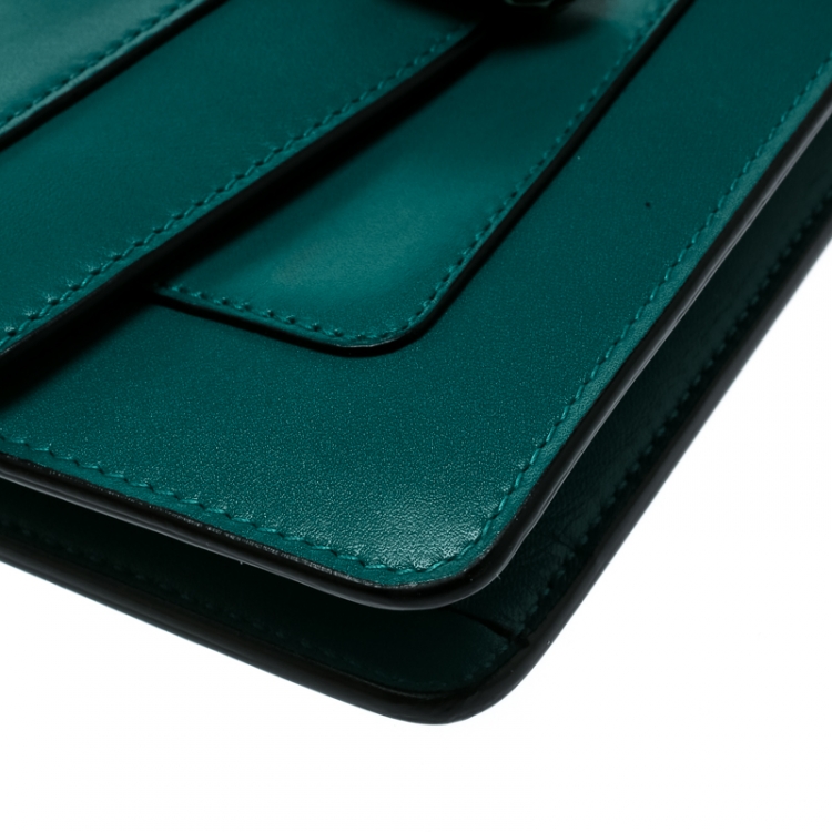 مملوكة مسبقًا Bvlgari Green Leather Serpenti Forever Shoulder Bag