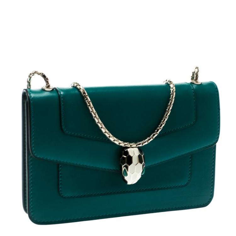 مملوكة مسبقًا Bvlgari Green Leather Serpenti Forever Shoulder Bag