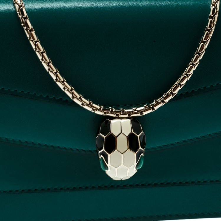مملوكة مسبقًا Bvlgari Green Leather Serpenti Forever Shoulder Bag