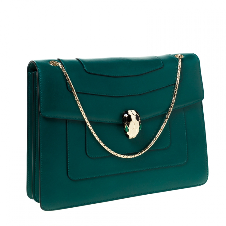 مملوكة مسبقًا Bvlgari Green Leather Large Serpenti Forever Shoulder Bag