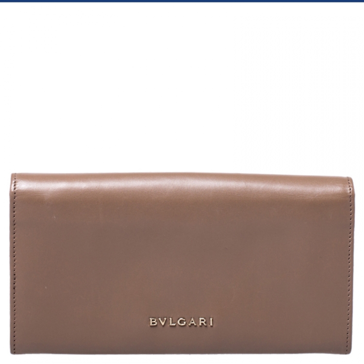 مملوكة مسبقًا Bvlgari Brown Leather Serpenti Forever Continental Wallet