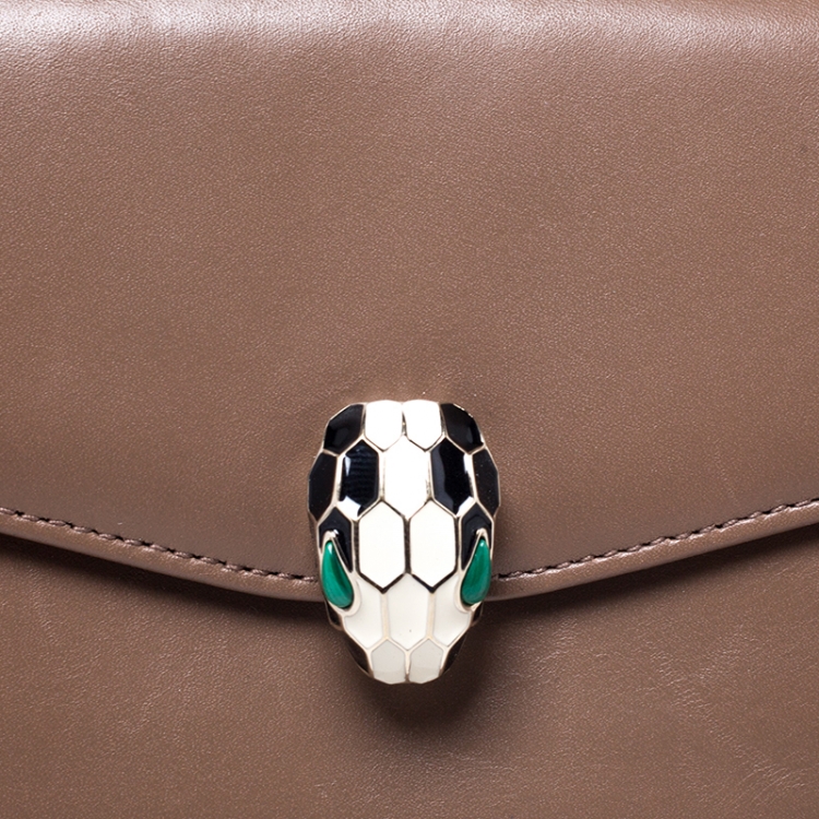 مملوكة مسبقًا Bvlgari Brown Leather Serpenti Forever Continental Wallet