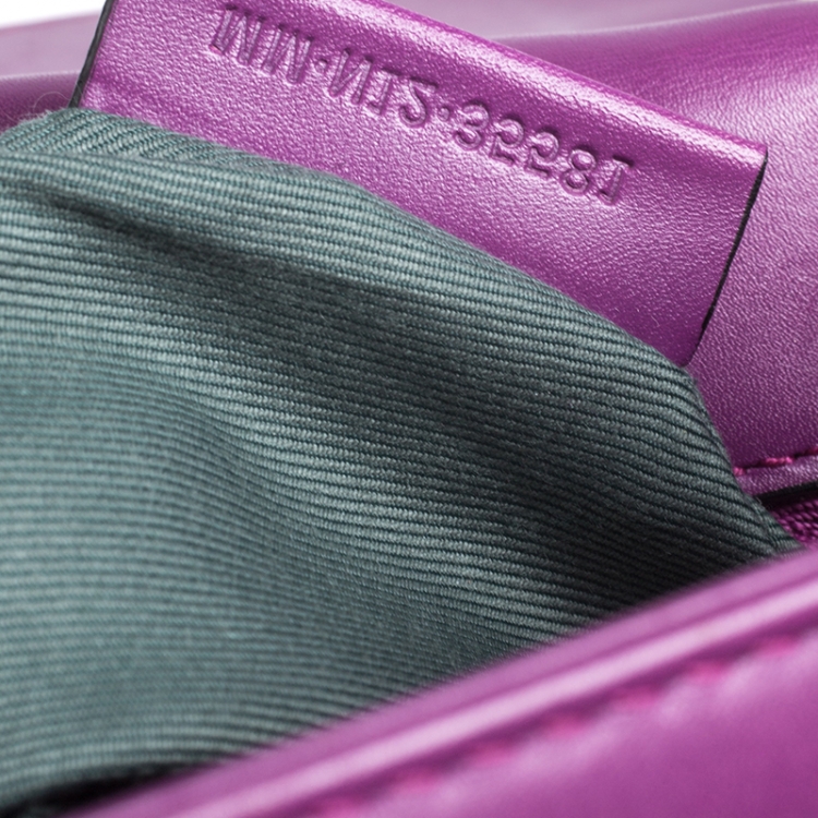 مملوكة مسبقًا Bvlgari Purple Leather Medium Serpenti Forever Flap Shoulder Bag