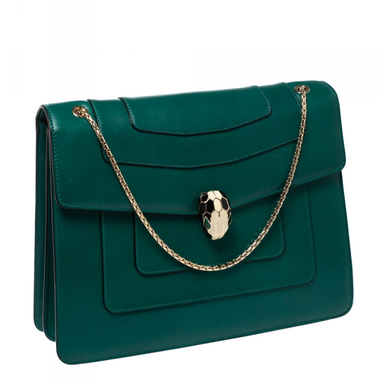 مملوكة مسبقًا Bvlgari Green Leather Large Serpenti Forever Shoulder Bag