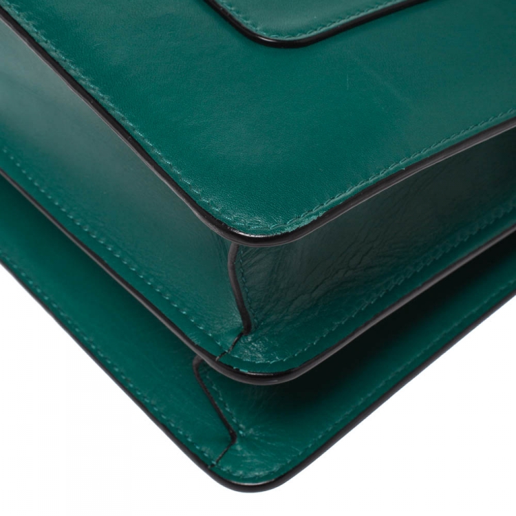 مملوكة مسبقًا Bvlgari Green Leather Large Serpenti Forever Shoulder Bag