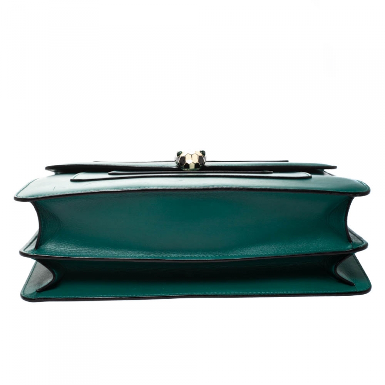 مملوكة مسبقًا Bvlgari Green Leather Large Serpenti Forever Shoulder Bag