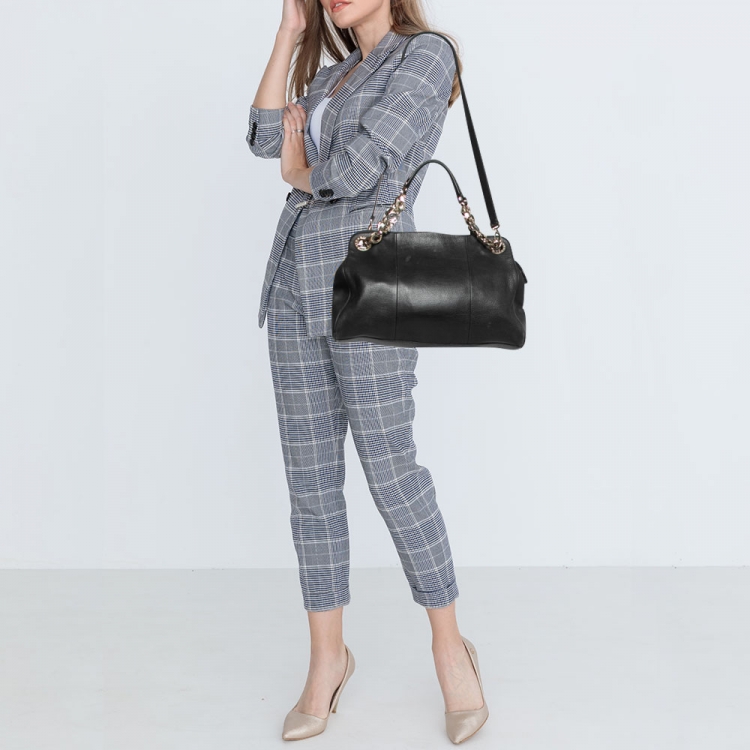 مملوكة مسبقًا Bvlgari Black Leather Chain Tote