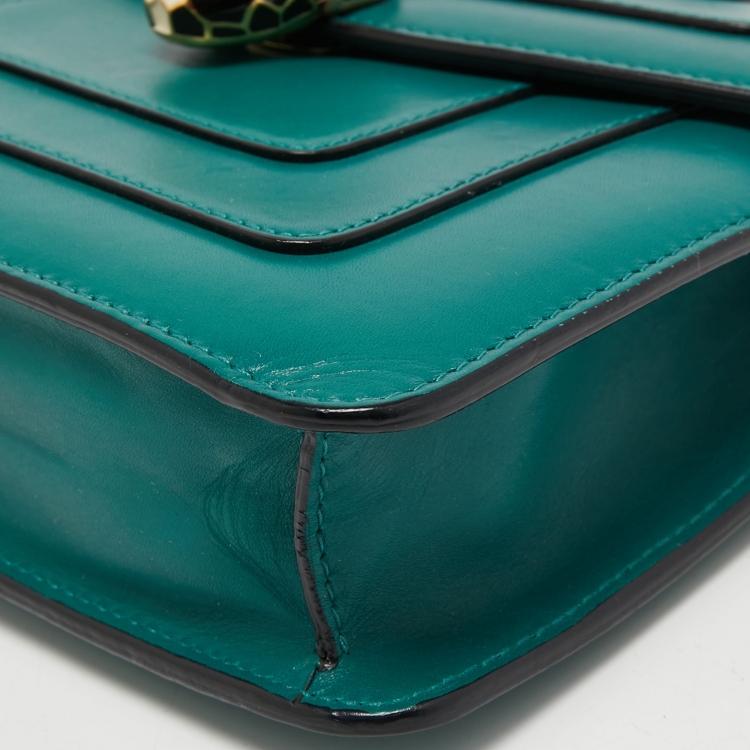 مملوكة مسبقًا Bvlgari Dark Green Leather Small Serpenti Forever Shoulder Bag