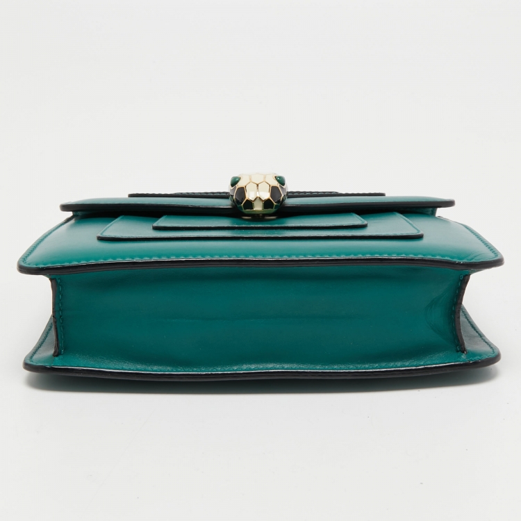 مملوكة مسبقًا Bvlgari Dark Green Leather Small Serpenti Forever Shoulder Bag
