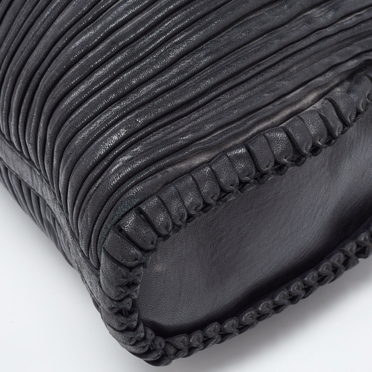 Pre Owned Bvlgari Black Pleated Leather Twistino Tina Shopper Tote