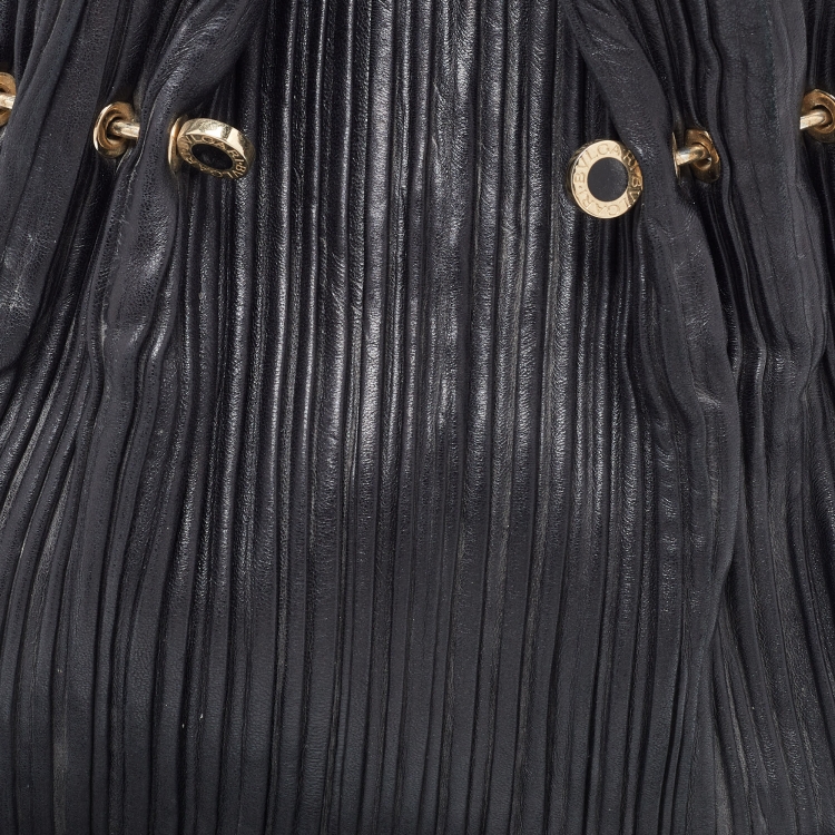 Pre Owned Bvlgari Black Pleated Leather Twistino Tina Shopper Tote