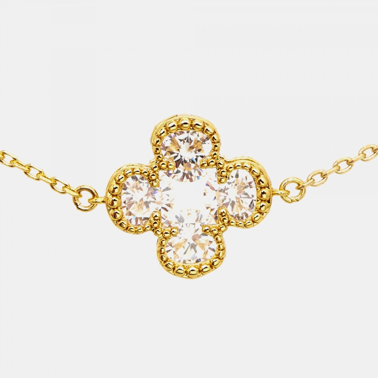 Pre Owned Carolina Herrera Rosetta Insignia Crystals Faux Pearl Gold Tone Bracelet