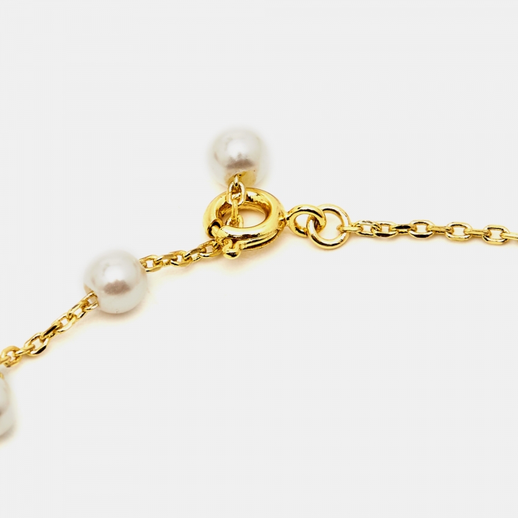 Pre Owned Carolina Herrera Rosetta Insignia Crystals Faux Pearl Gold Tone Bracelet