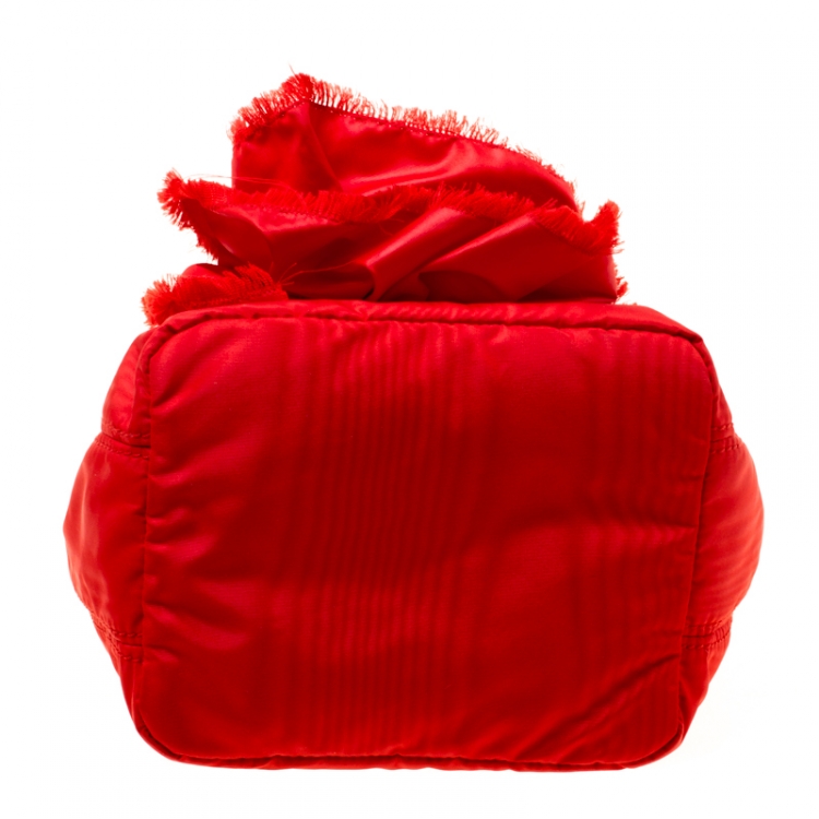 Pre Owned Carolina Herrera Red Nylon Bucket Shoulder Bag