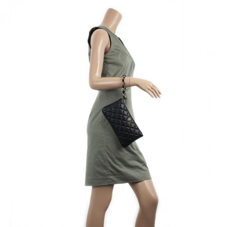 Pre Owned Carolina Herrera Black Quilted Leather Wristlet