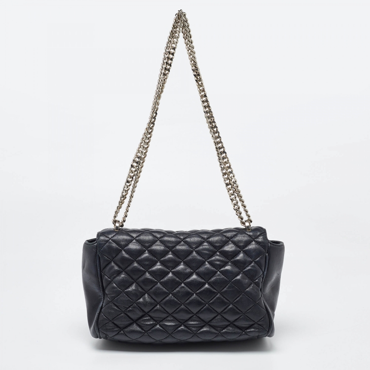 Pre Owned Carolina Herrera Black Quilted Leather Flap Chain Shoulder Bag