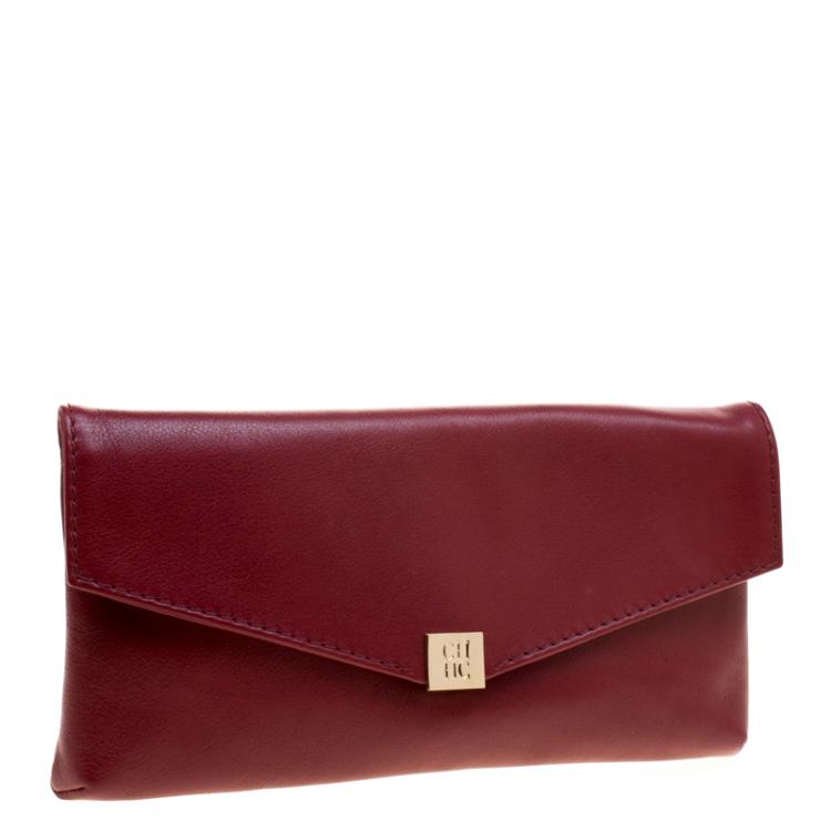مملوكة مسبقًا Carolina Herrera Burgundy Leather Clutch