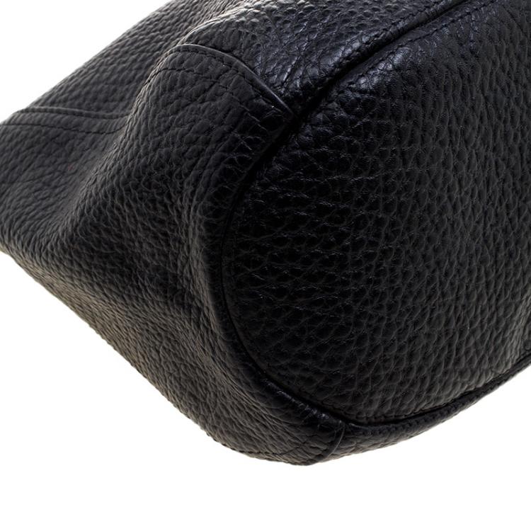 مملوكة مسبقًا Carolina Herrera Black Pebbled Leather Hobo