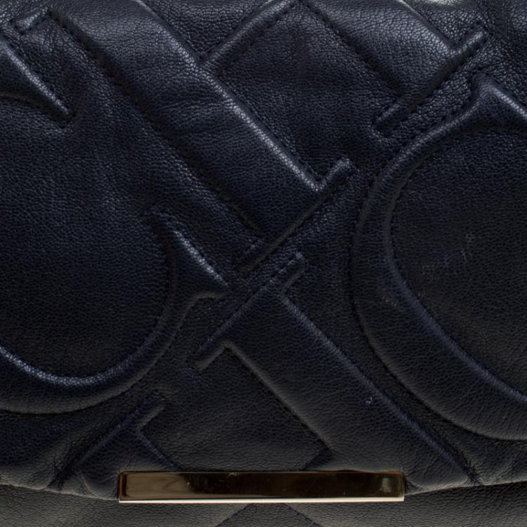 مملوكة مسبقًا Carolina Herrera Navy Blue Quilted Leather Flap Chain Shoulder Bag