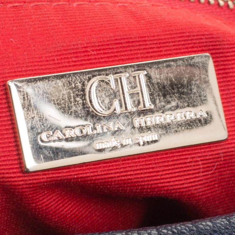 مملوكة مسبقًا Carolina Herrera Navy Blue Quilted Leather Flap Chain Shoulder Bag