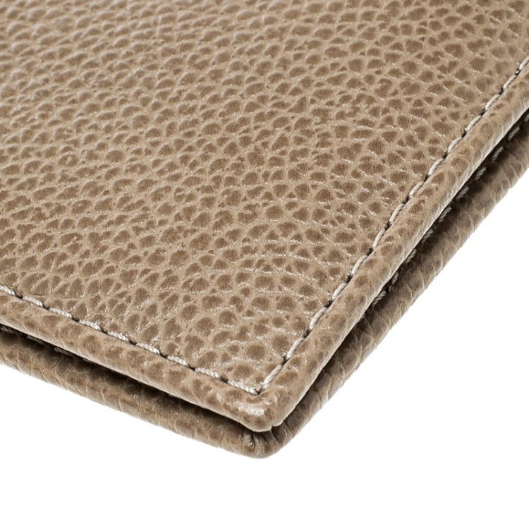 Pre Owned Carolina Herrera Beige Leather Continental Wallet