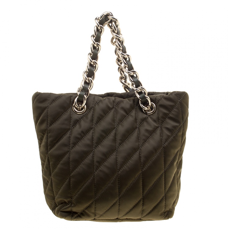 Pre Owned Carolina Herrera Dark Green Quilted Nylon Tote