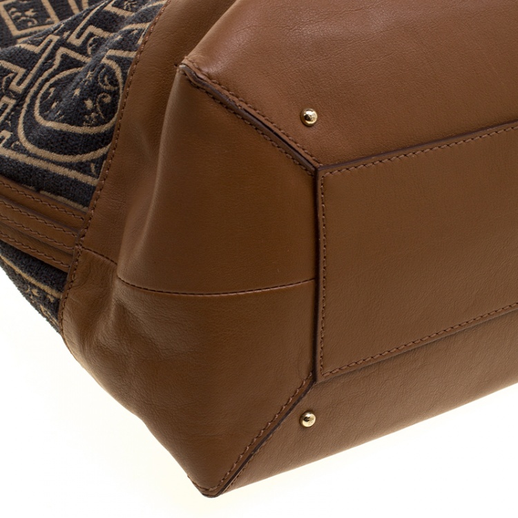 مملوكة مسبقًا Carolina Herrera Black/Brown Monogram Wool/Canvas and Leather Hobo