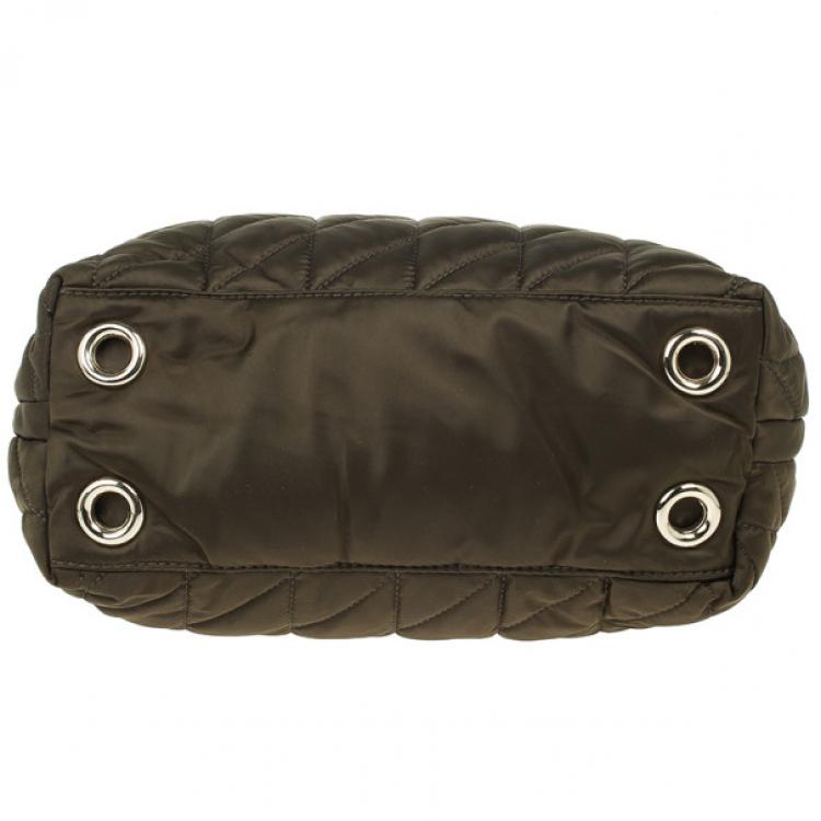 Pre Owned Carolina Herrera Green Nylon Quilted Tote