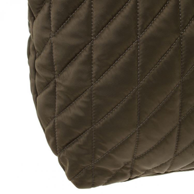 Pre Owned Carolina Herrera Green Nylon Quilted Tote