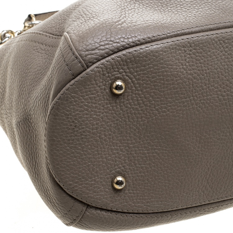 Pre Owned Carolina Herrera Beige Leather Hobo