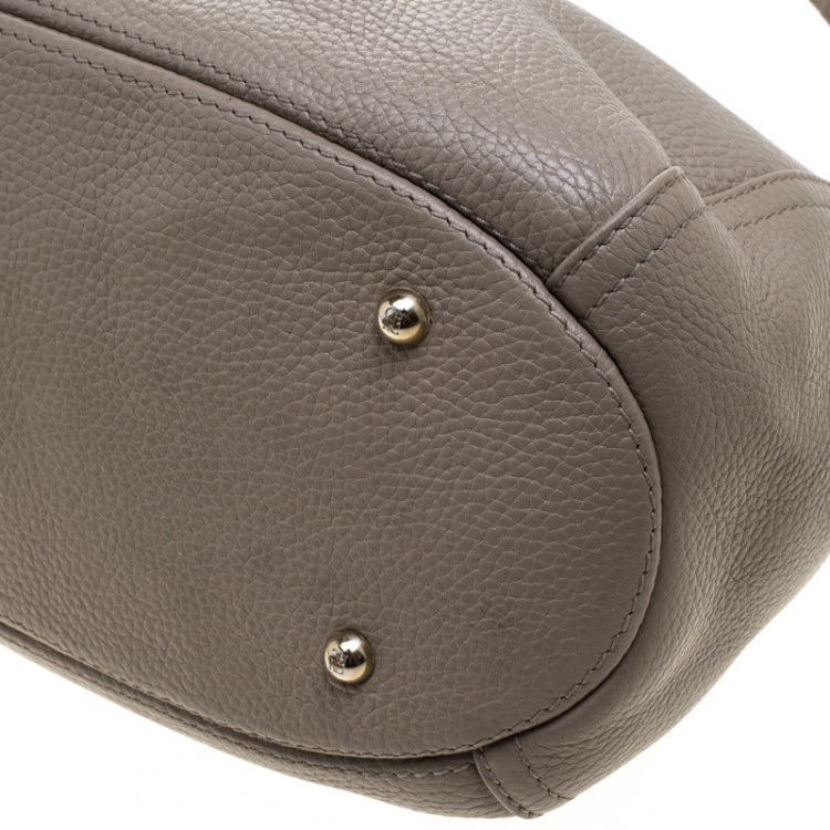 Pre Owned Carolina Herrera Beige Leather Hobo