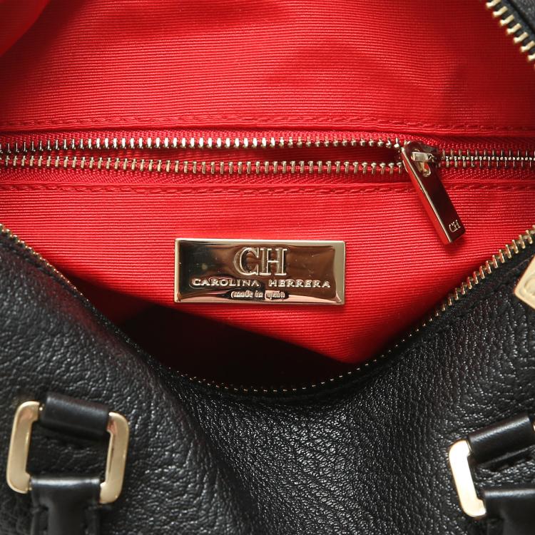 مملوكة مسبقًا Carolina Herrea Black Pebbled Leather Chain Top Handle Bag