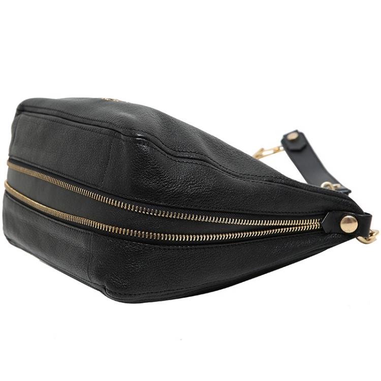 مملوكة مسبقًا Carolina Herrea Black Pebbled Leather Chain Top Handle Bag