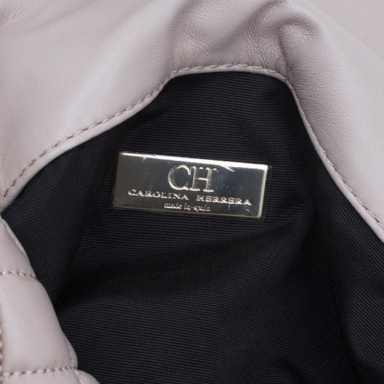 Pre Owned Carolina Herrera Beige Quilted Leather Crossbody Bag