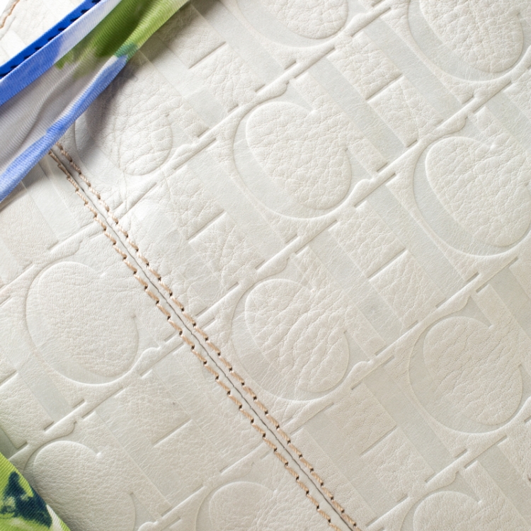 مملوكة مسبقًا Carolina Herrera Off White Monogram Embossed Scarf Tote