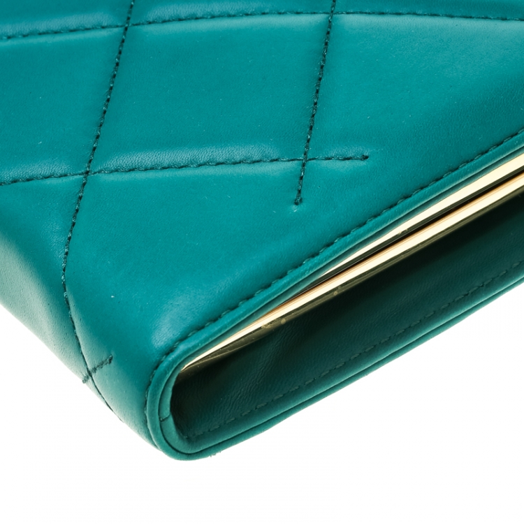 Pre Owned Carolina Herrera Green Quilted Leather Frame Shoulder Bag