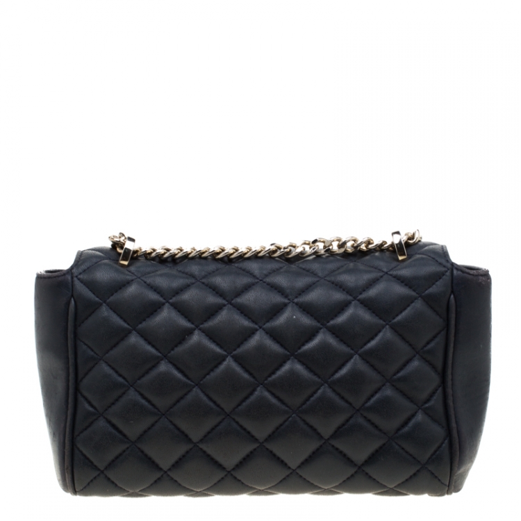 Pre Owned Carolina Herrera Navy Blue Quilted Leather Chain Shoulder Bag