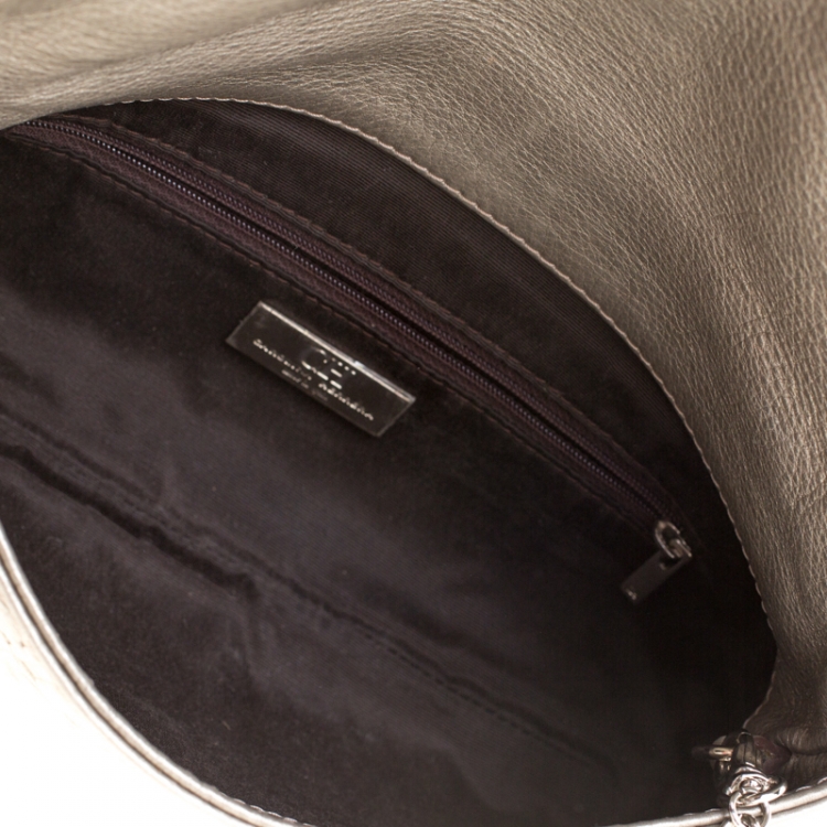 مملوكة مسبقًا Carolina Herrera Light Grey Leather Bow Shoulder Bag