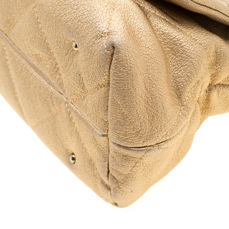 Pre Owned Carolina Herrera Gold Mettalic Quilted Leather Flap Chain Shoulder Bag