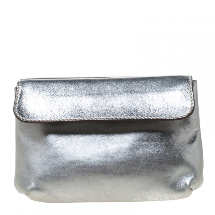 Pre Owned Carolina Herrera Silver Leather Clutch