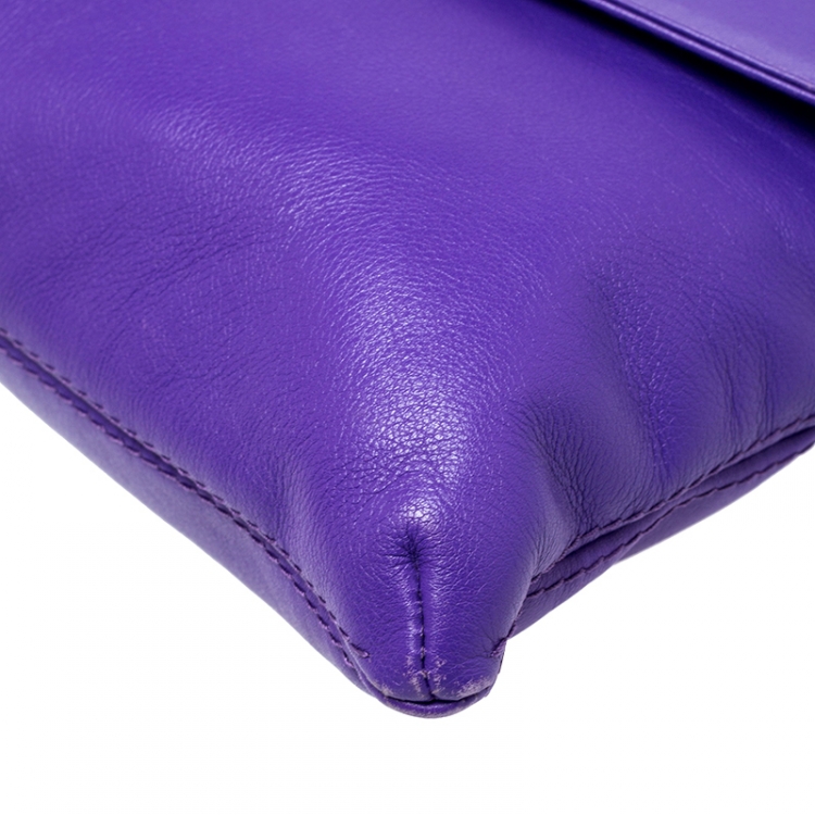 Pre Owned Carolina Herrera Purple Leather Envelope Shoulder Bag