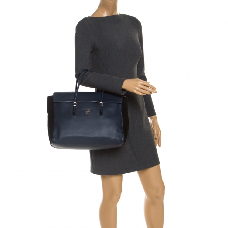 Pre Owned Carolina Herrera Navy Blue/Black Leather Flap Satchel  