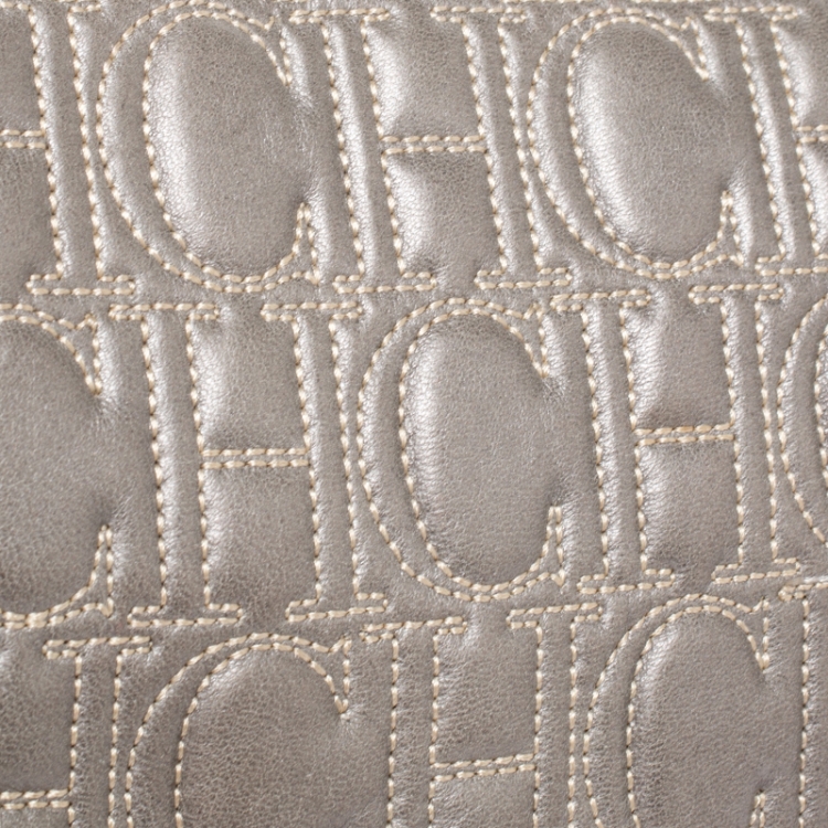 Pre Owned Carolina Herrera Light Grey Leather Jerry Clutch