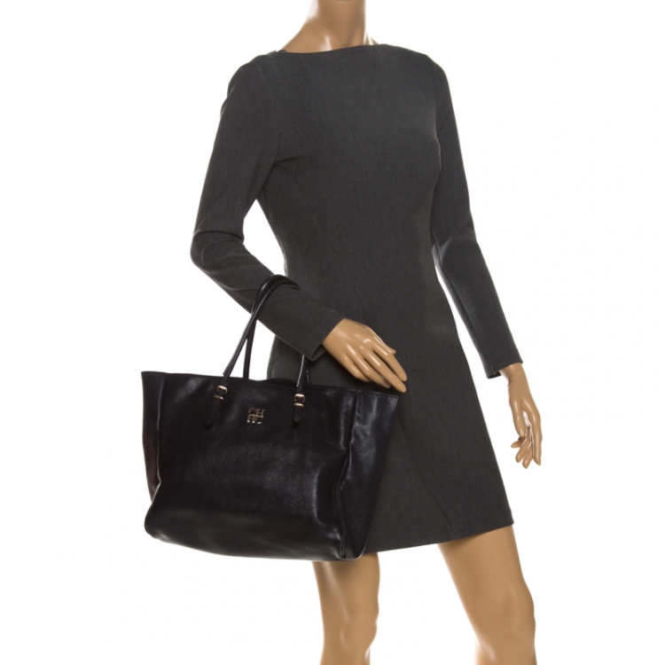 Pre Owned Carolina Herrera Navy Blue Leather Shopper Tote