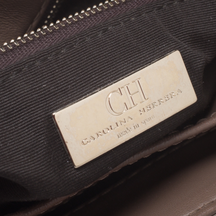 Pre Owned Carolina Herrera Beige Quilted Leather Tassel Shoulder Bag