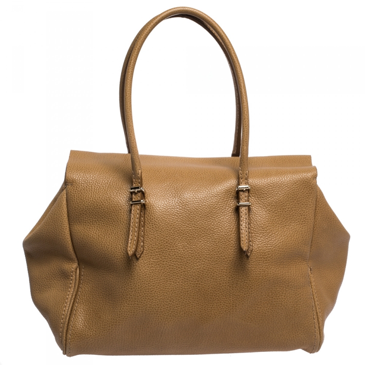 مملوكة مسبقًا Carolina Herrera Beige Pebbled Leather Satchel