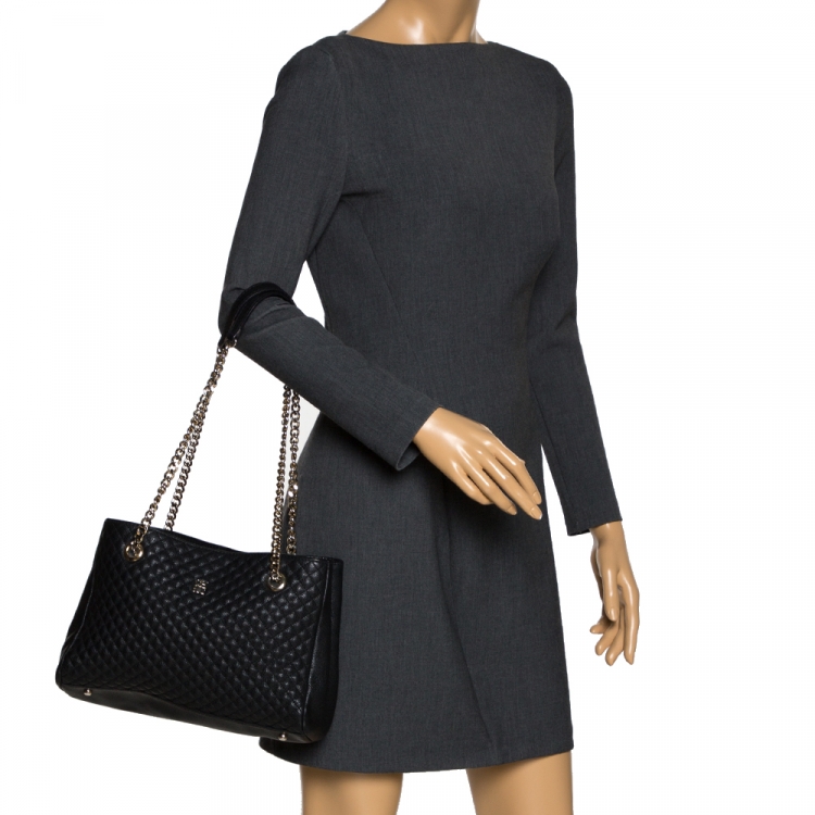 مملوكة مسبقًا Carolina Herrera Black Quilted Leather Tote
